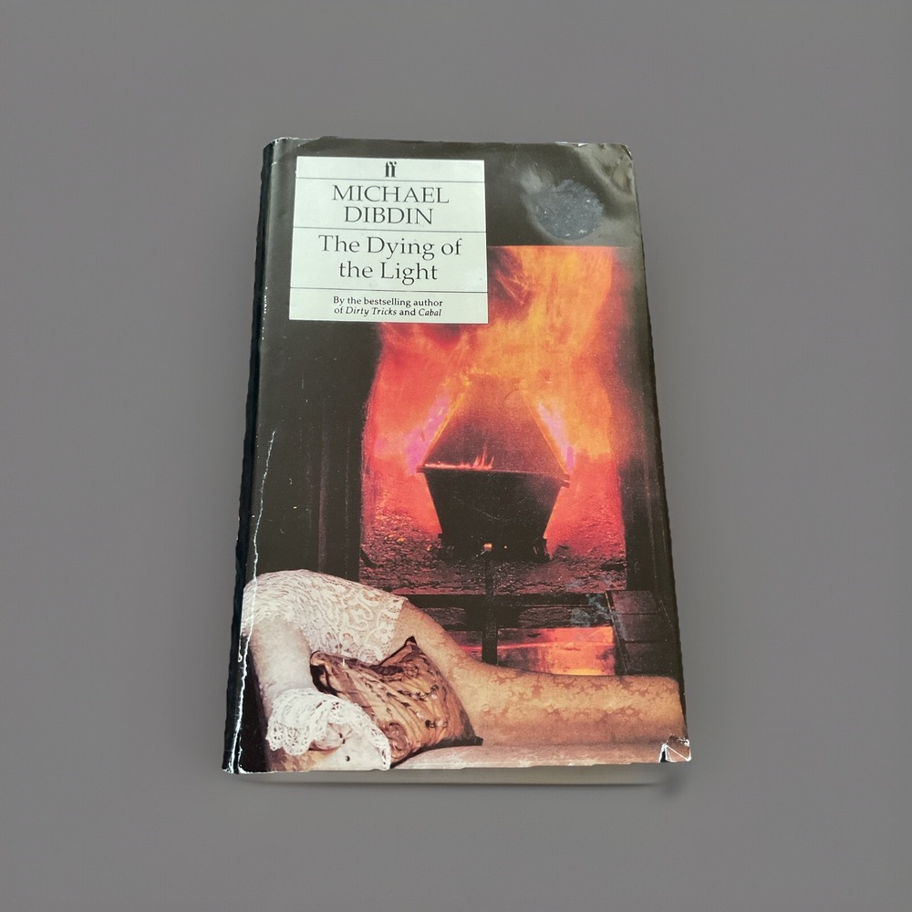 Dibdin, Michael: The Dying of‎ the Light